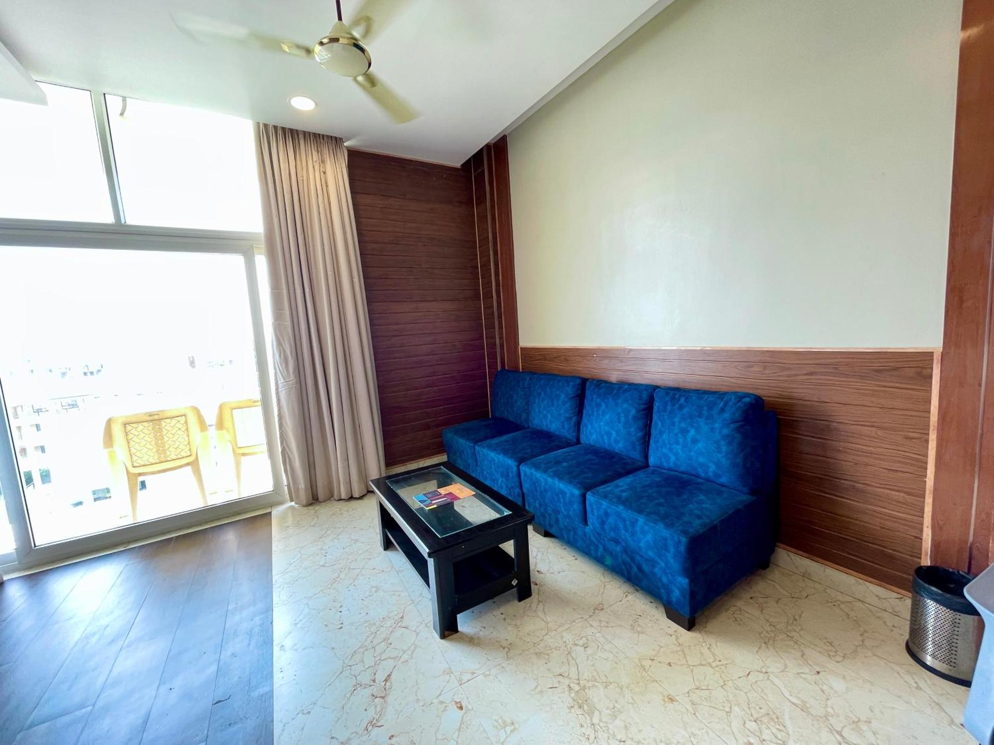Hotel Tbs ! Puri All-Rooms-Sea View Fully-Air-Conditioned-Hotel With-Lift-And-Parking-Facility Breakfast-Included 外观 照片